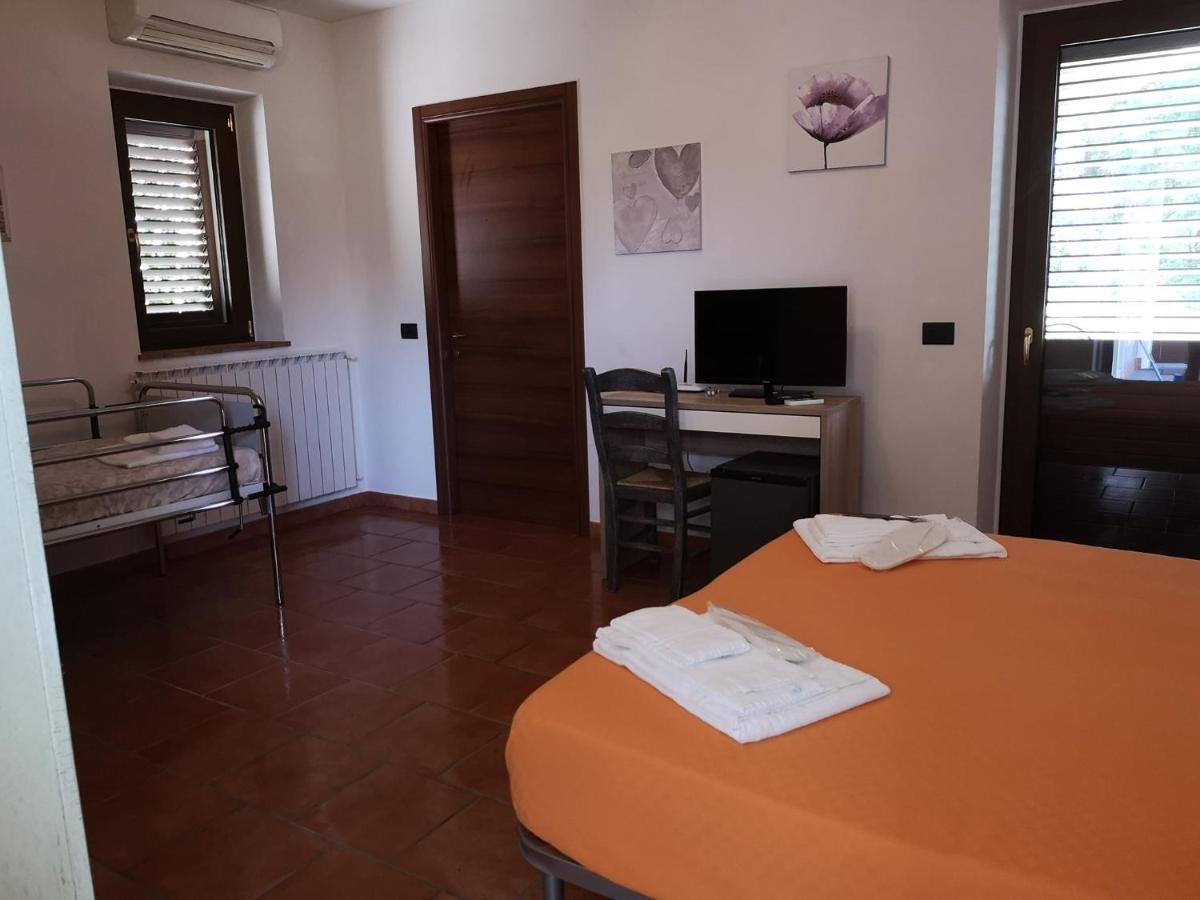 B&B Podere Montese Вилафранка ин Луниджана Екстериор снимка